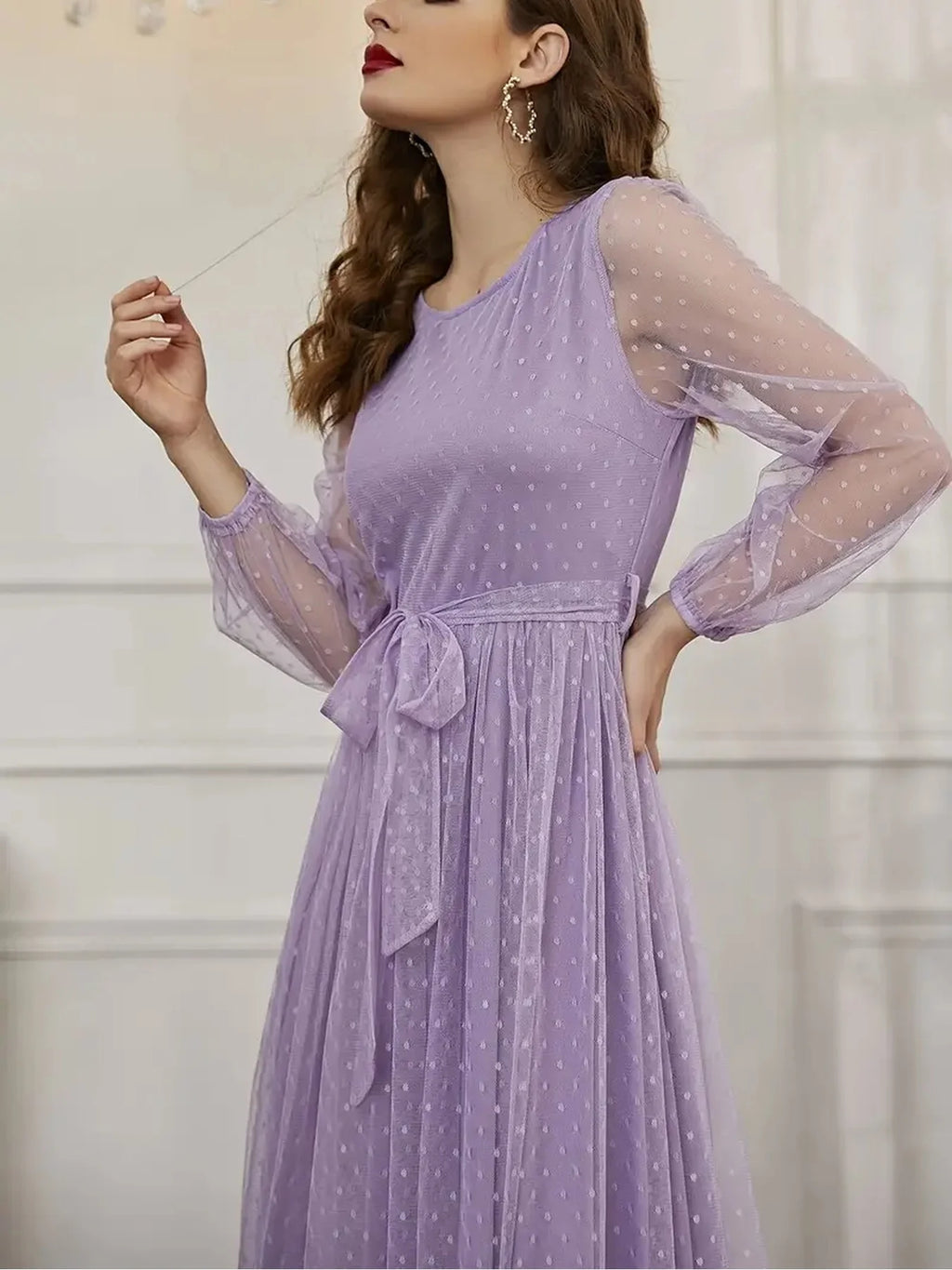 Robe Longue Semi-Transparente Manches Longues – Col Rond, Taille Empire & Ceinture