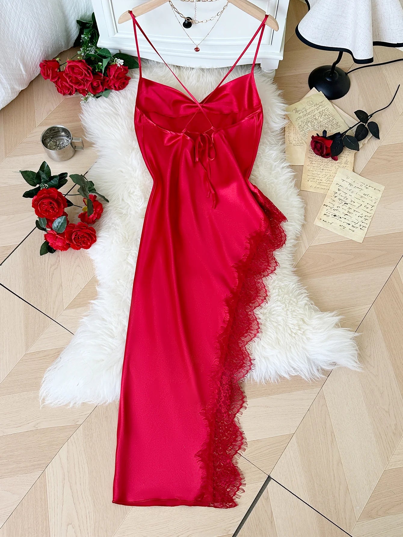 Nuisette Longue Dentelle & Bretelles Fines – Confortable & Sexy | 4 Coloris | S-XL