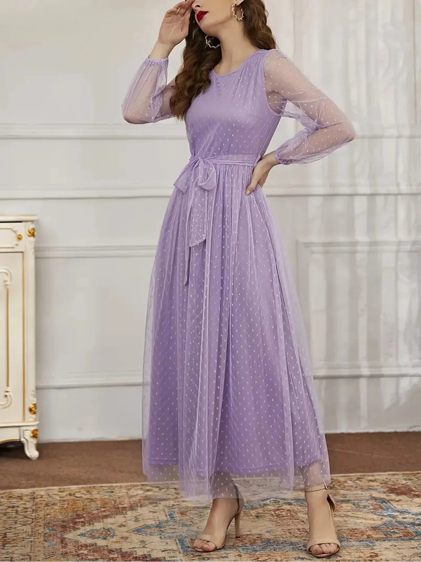 Robe Longue Semi-Transparente Manches Longues – Col Rond, Taille Empire & Ceinture