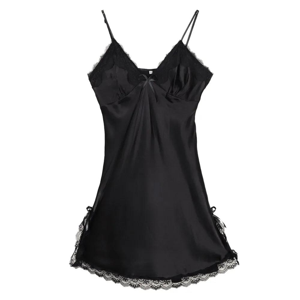 Robe Nuisette Femme en Soie Glacée – Dentelle & Bretelles